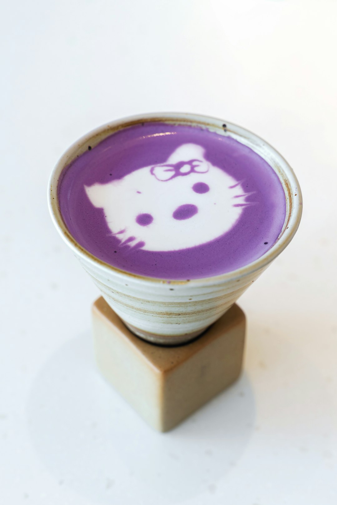 a-cup-with-a-lid-03iunliazgk
